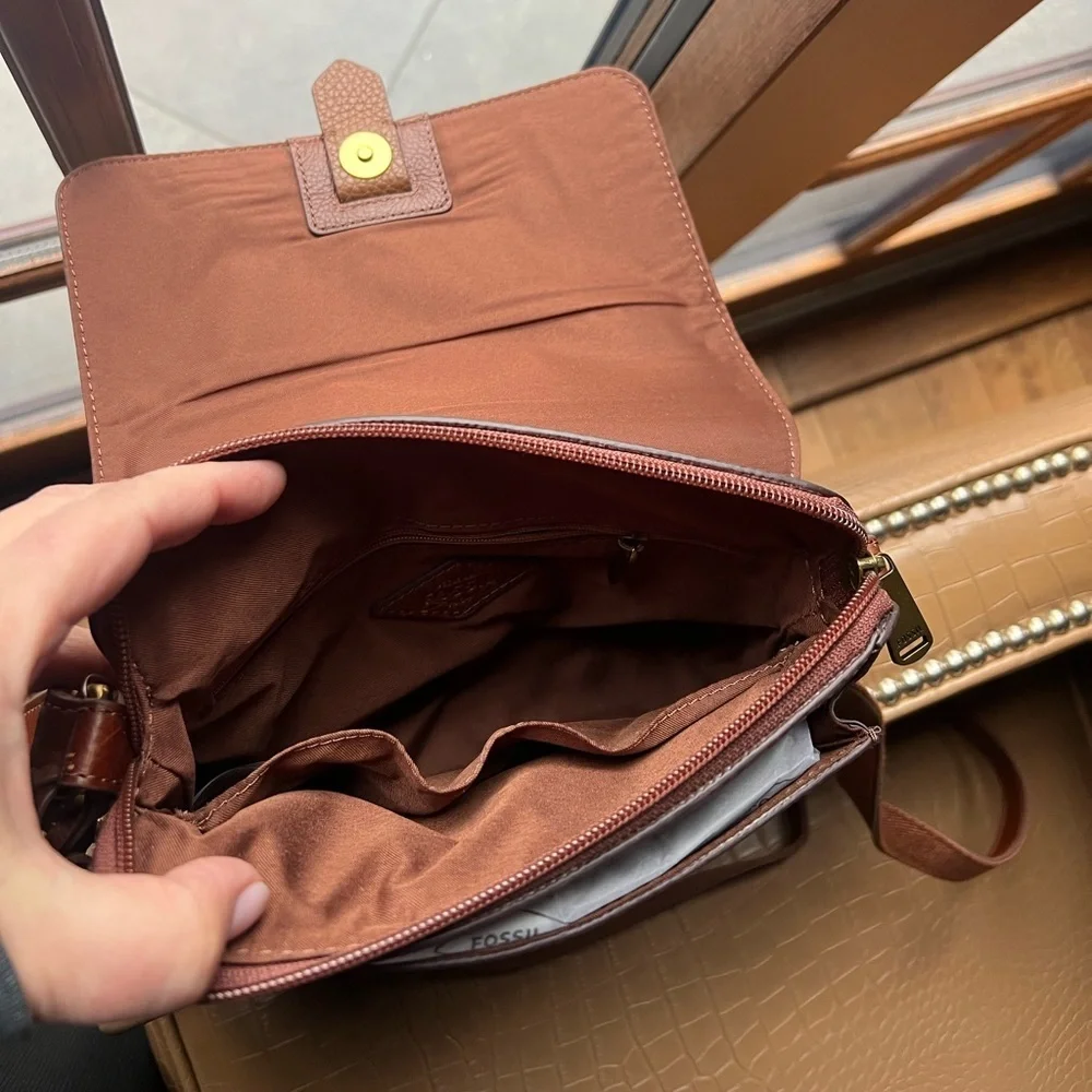 Fossil Kinley Small Leather Crossbody Bag, Brown New with tags - Picture 4 of 7